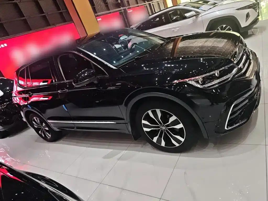 Tiguan L 2022 330TSI Automatic 2WD R-Line Premium Edition — миниатюра 9