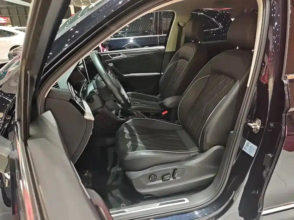 Tiguan L 2022 330TSI Automatic 2WD R-Line Premium Edition — миниатюра 10
