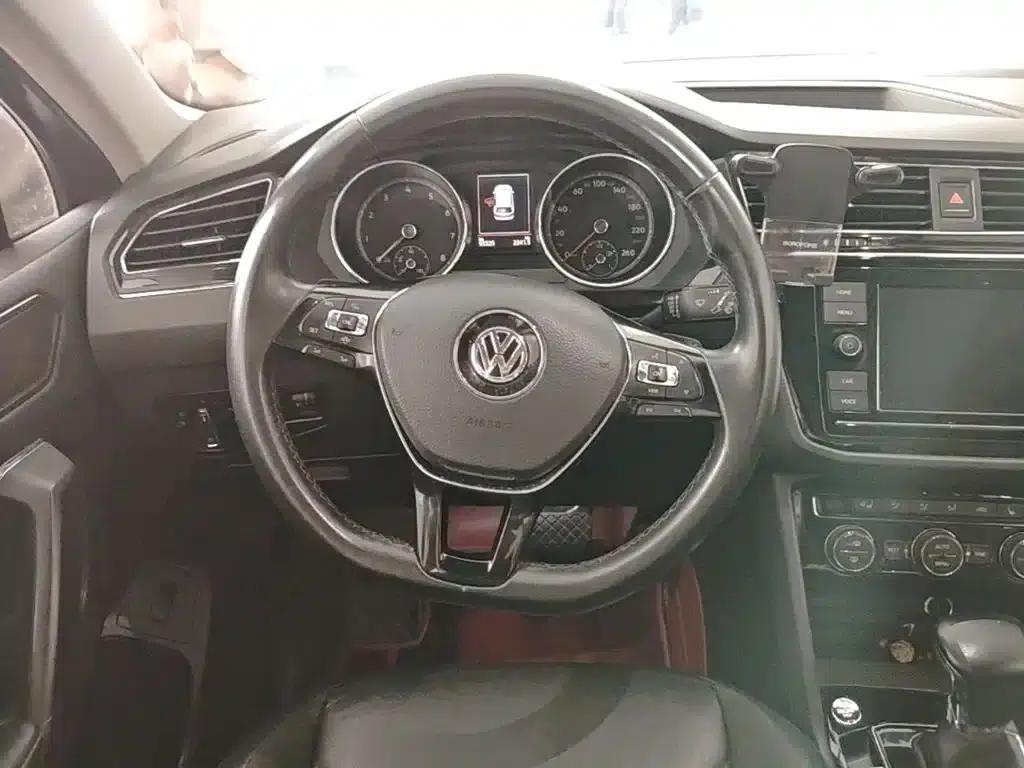 Tiguan L 2019 330TSI Automatic 2WD Smart Luxury Edition (National V Emission Standard) — миниатюра 11