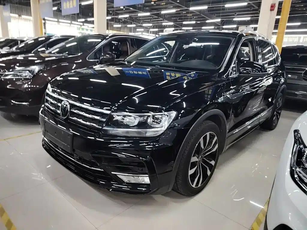Tiguan L 2021 330TSI Automatic 2WD R-Line Premium Edition — миниатюра 1