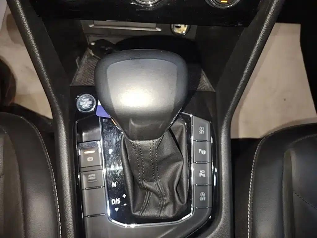 Tiguan L 2021 330TSI Automatic 2WD R-Line Premium Edition — миниатюра 14