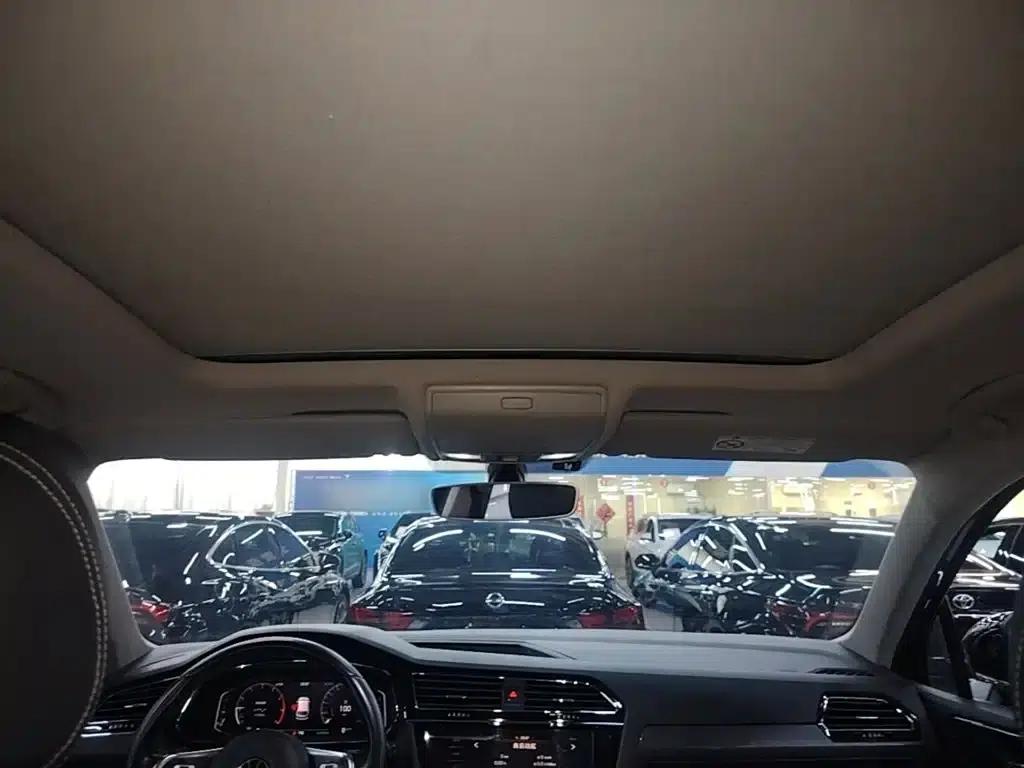 Tiguan L 2021 330TSI Automatic 2WD R-Line Premium Edition — миниатюра 18