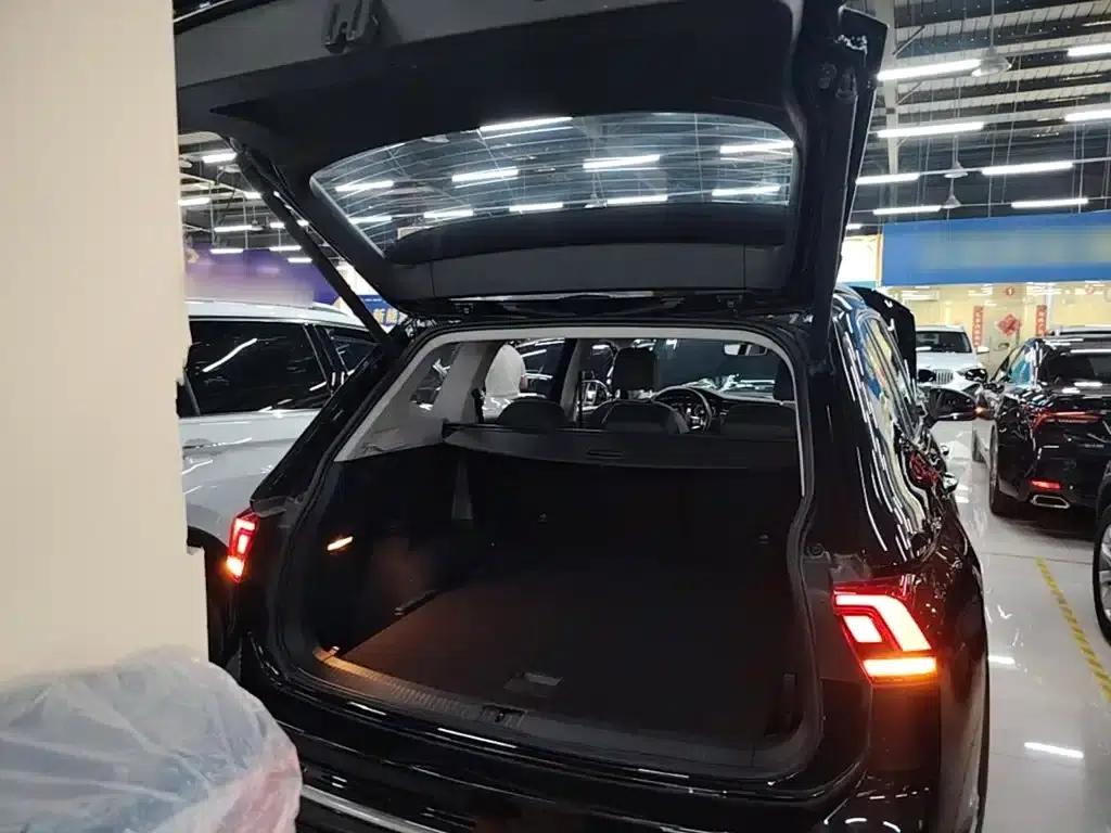 Tiguan L 2021 330TSI Automatic 2WD R-Line Premium Edition — миниатюра 19