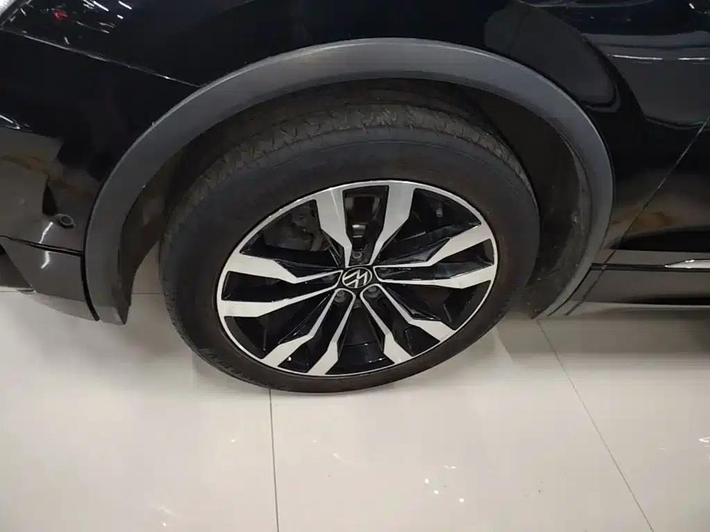 Tiguan L 2021 330TSI Automatic 2WD R-Line Premium Edition — миниатюра 23