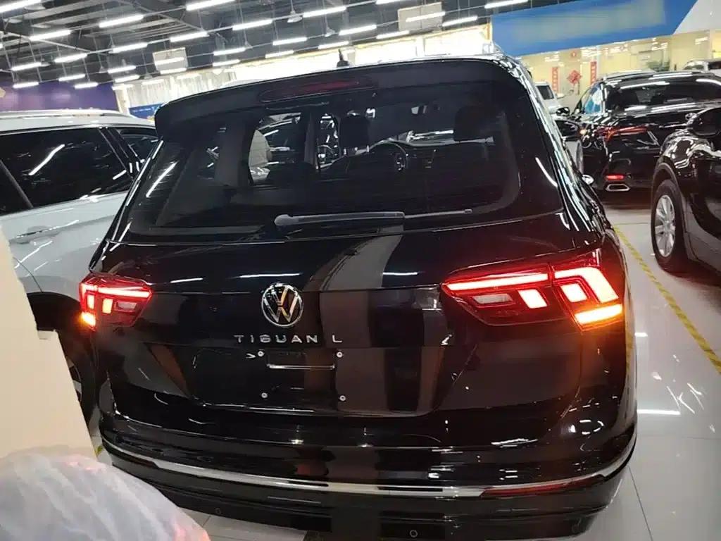 Tiguan L 2021 330TSI Automatic 2WD R-Line Premium Edition — миниатюра 6