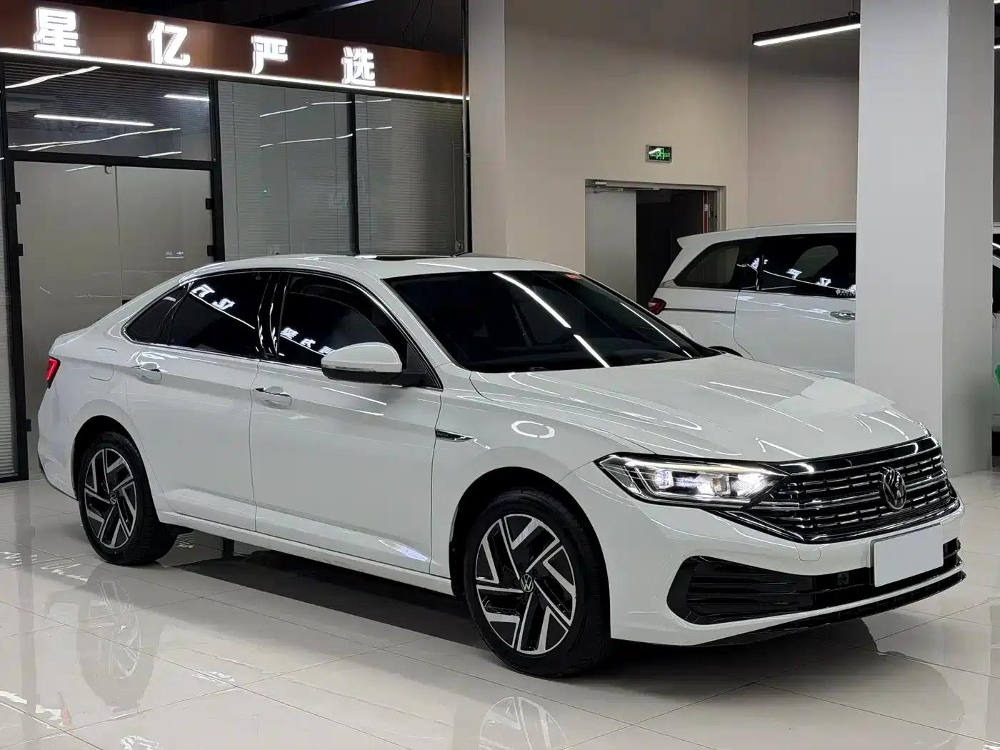 2023 Volkswagen Sagitar 280TSI DSG Super Edition — миниатюра 3