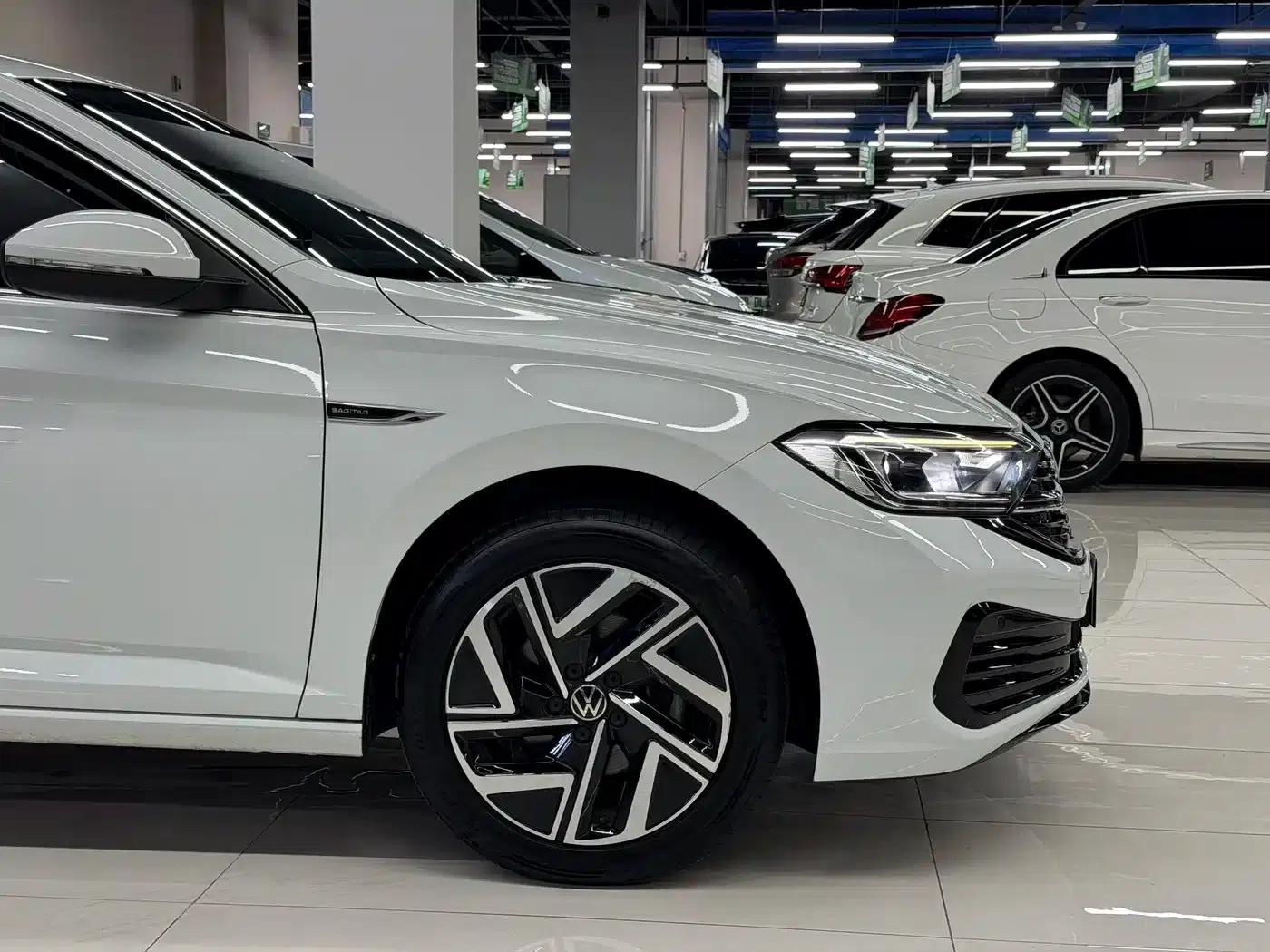 2023 Volkswagen Sagitar 280TSI DSG Super Edition — миниатюра 4