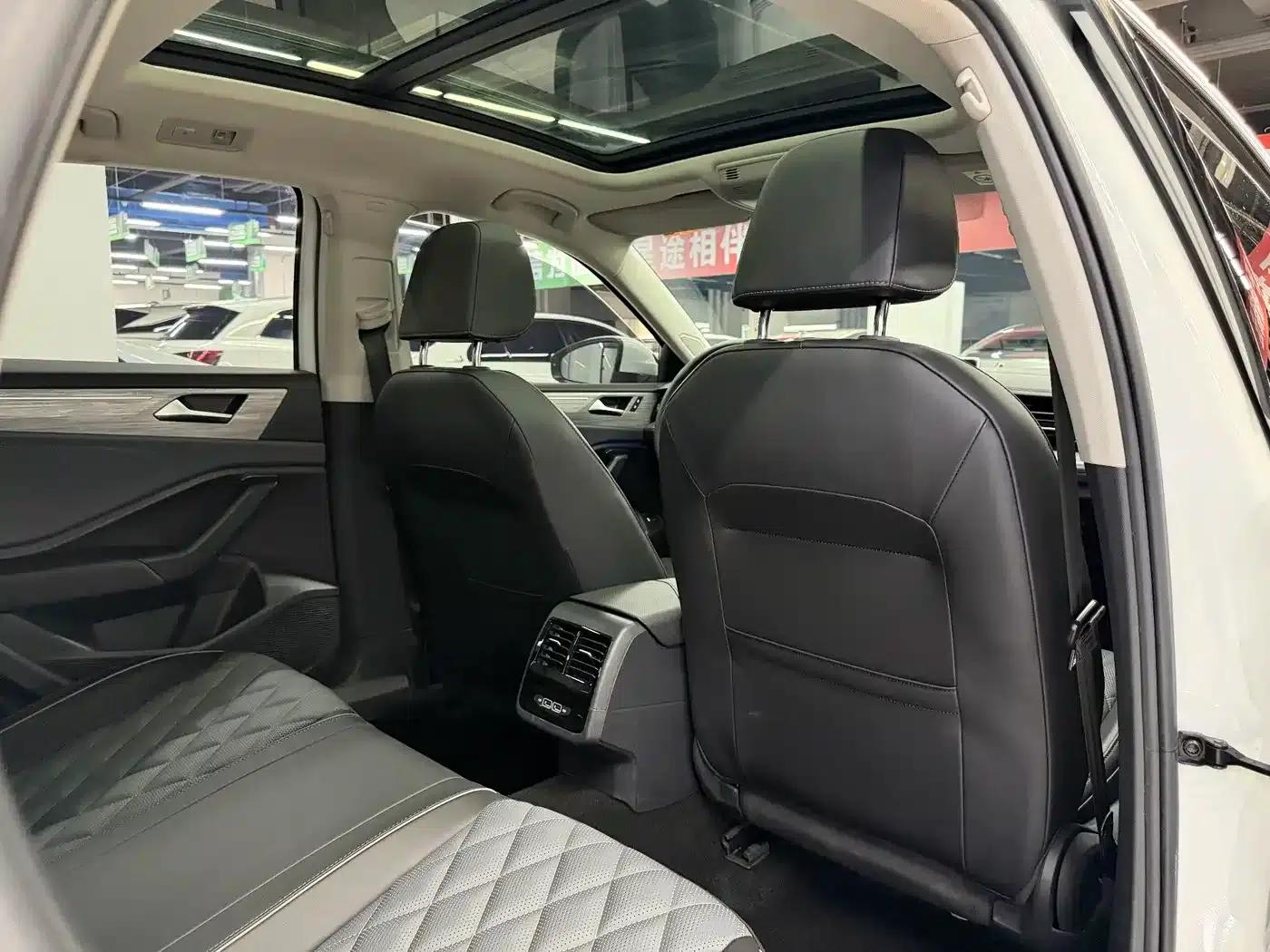2023 Volkswagen Sagitar 280TSI DSG Super Edition — миниатюра 5