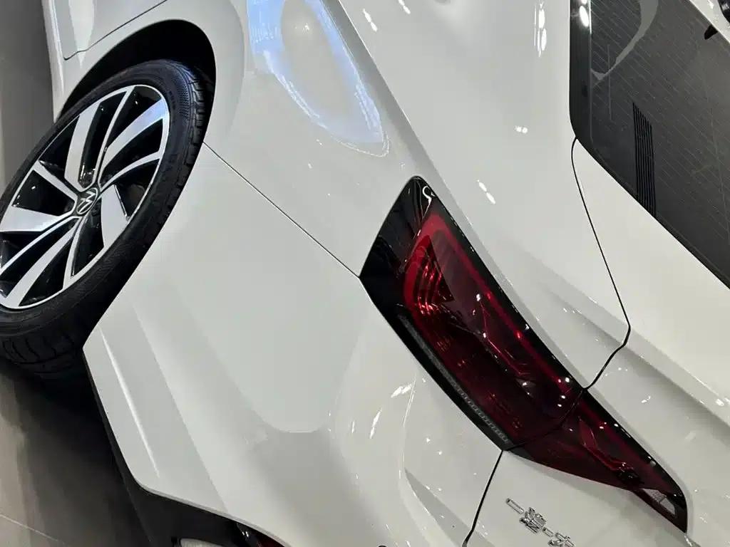 2023 Volkswagen Sagitar 300TSI DSG Super Edition — миниатюра 24