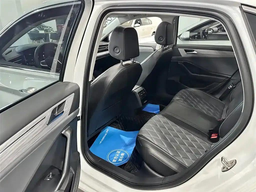 2023 Volkswagen Sagitar 300TSI DSG Super Edition — миниатюра 29