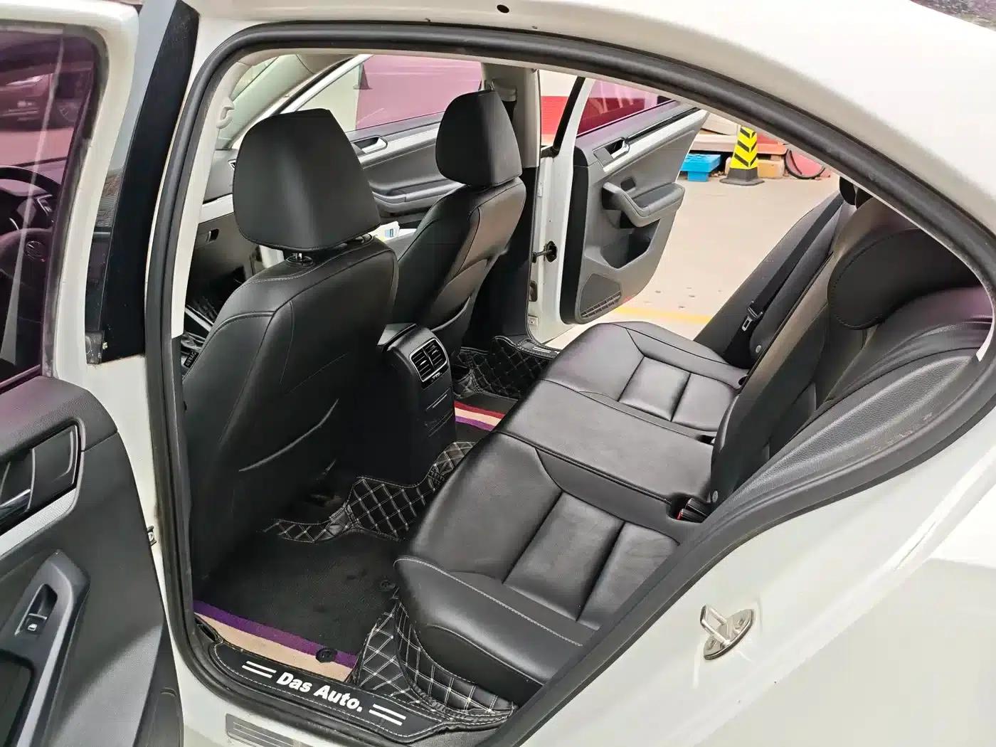 2015 Volkswagen Sagitar 230TSI Automatic Comfort Model — миниатюра 11