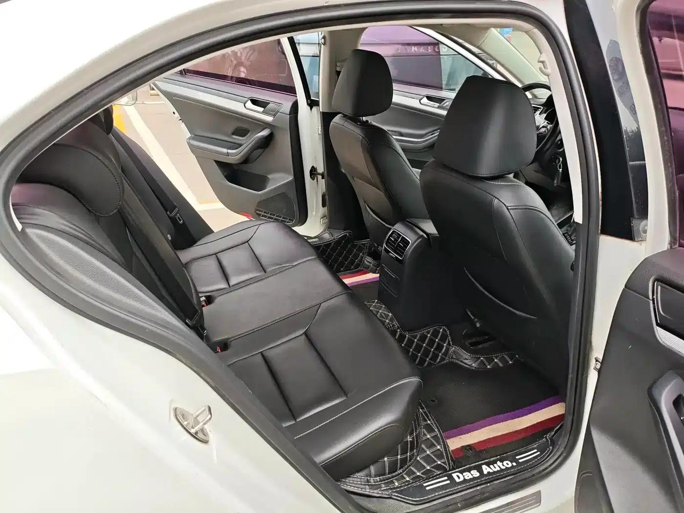 2015 Volkswagen Sagitar 230TSI Automatic Comfort Model — миниатюра 10