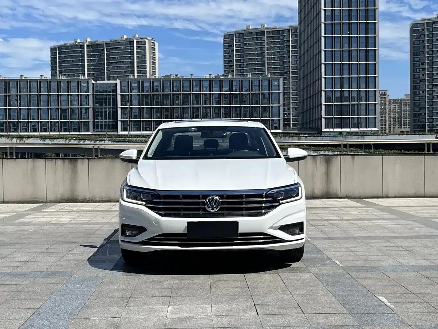 2022 Volkswagen Sagitar 280TSI DSG Flying Edition — миниатюра 2