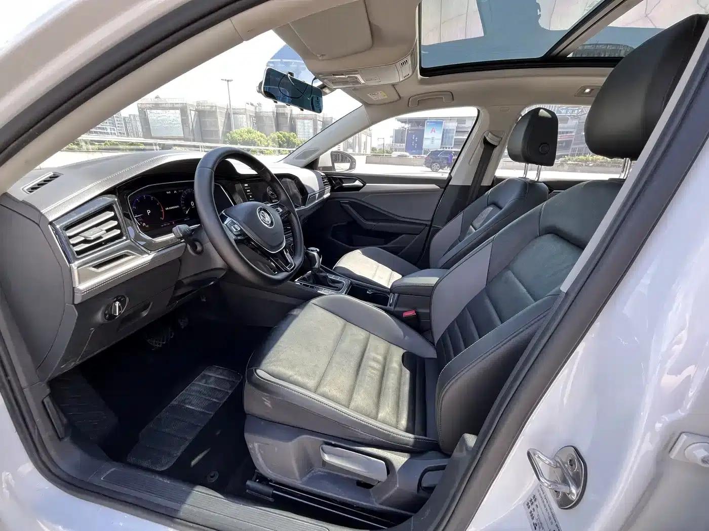 2022 Volkswagen Sagitar 280TSI DSG Flying Edition — миниатюра 5