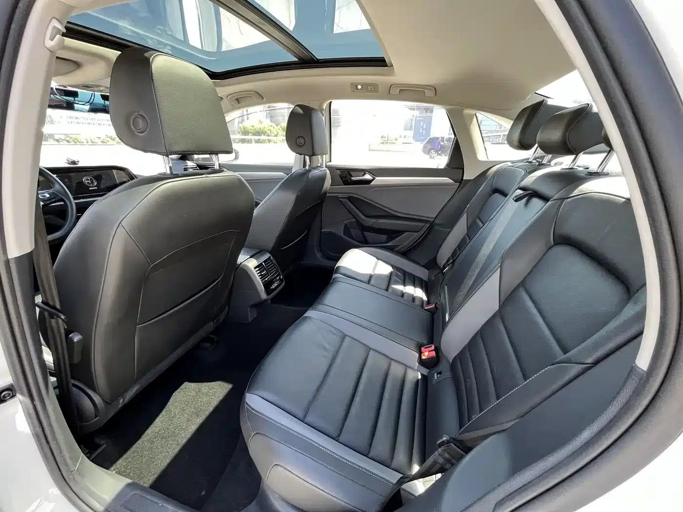 2022 Volkswagen Sagitar 280TSI DSG Flying Edition — миниатюра 7