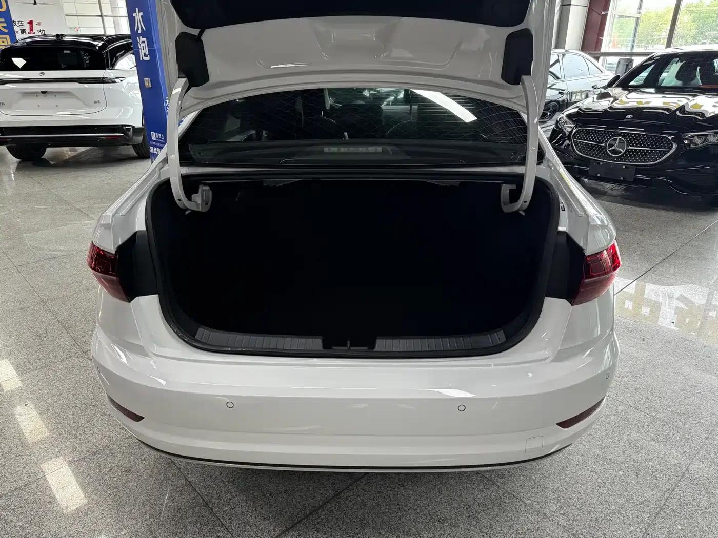 2022 Volkswagen Sagitar 280TSI DSG Flying Edition — миниатюра 11