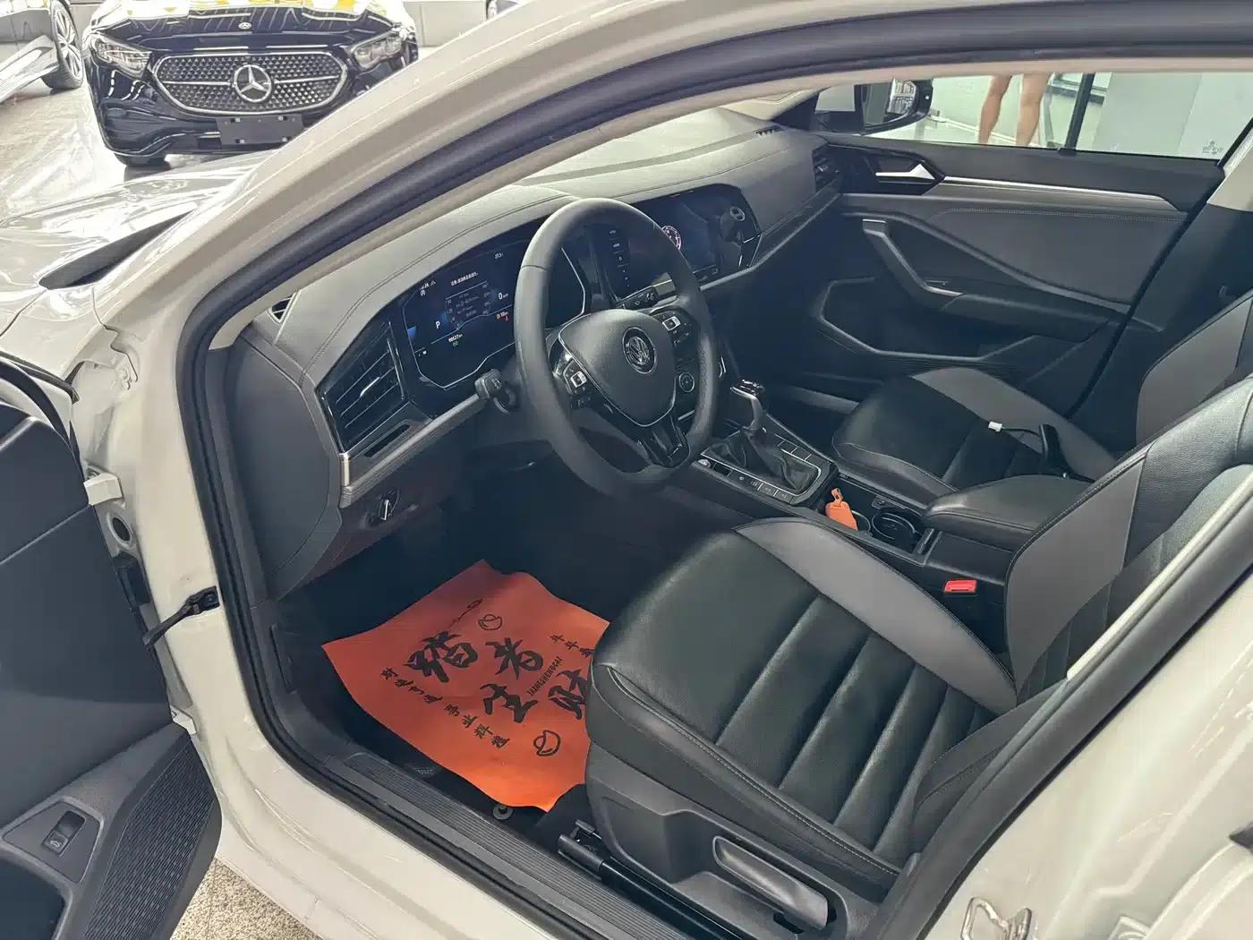 2022 Volkswagen Sagitar 280TSI DSG Flying Edition — миниатюра 4