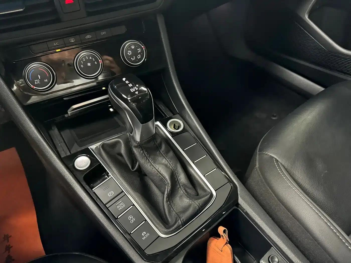 2022 Volkswagen Sagitar 280TSI DSG Flying Edition — миниатюра 8