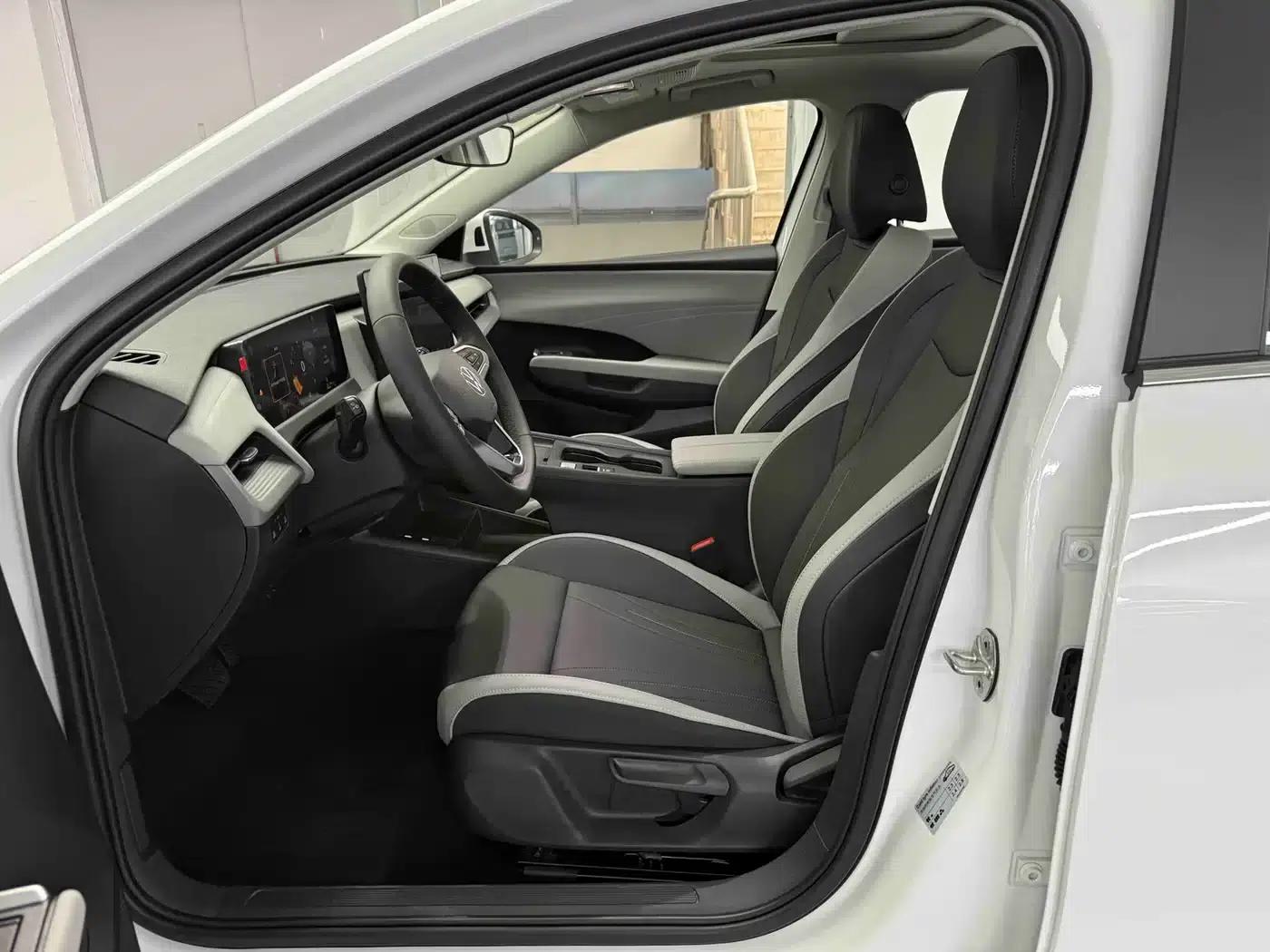 2026 Volkswagen Sagitar S 1.5L Comfort & Style Edition — миниатюра 6