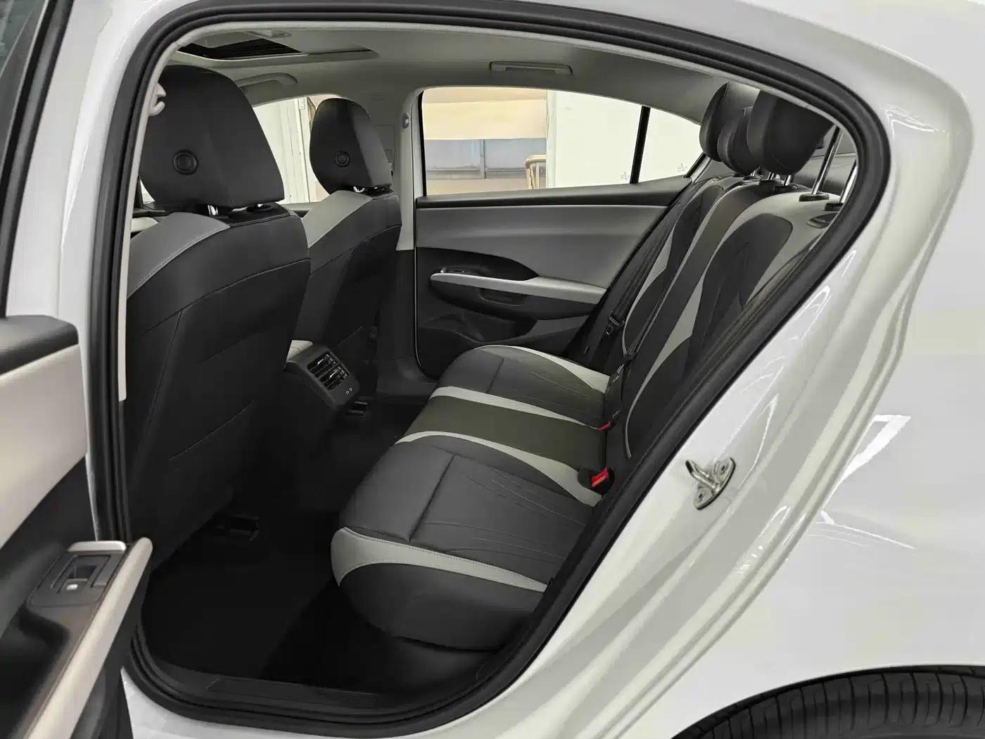 2026 Volkswagen Sagitar S 1.5L Comfort & Style Edition — миниатюра 7