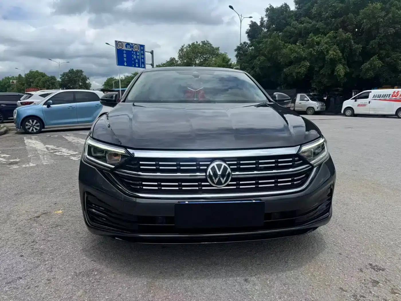 2023 Volkswagen Sagitar 300TSI DSG Super Edition — миниатюра 2