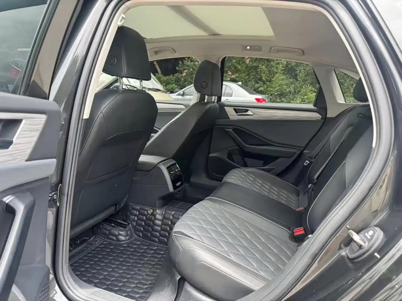 2023 Volkswagen Sagitar 300TSI DSG Super Edition — миниатюра 9