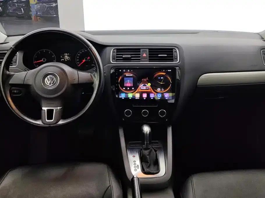 2014 Volkswagen Sagitar Facelift 1.6L Automatic Comfort Model — миниатюра 12