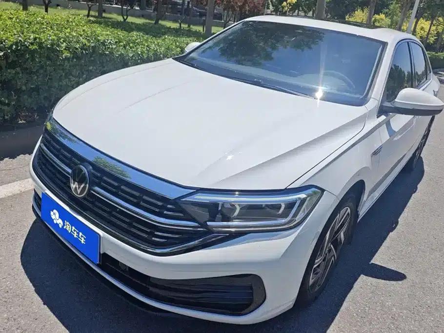 2023 Volkswagen Sagitar 300TSI DSG Super Edition — миниатюра 1