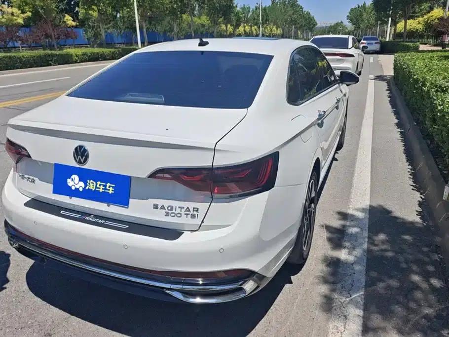 2023 Volkswagen Sagitar 300TSI DSG Super Edition — миниатюра 3
