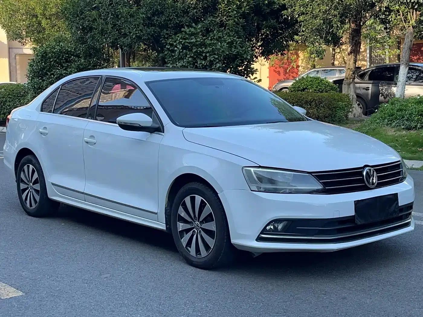 2017 Volkswagen Sagitar 1.6L Automatic Comfort Edition — миниатюра 3