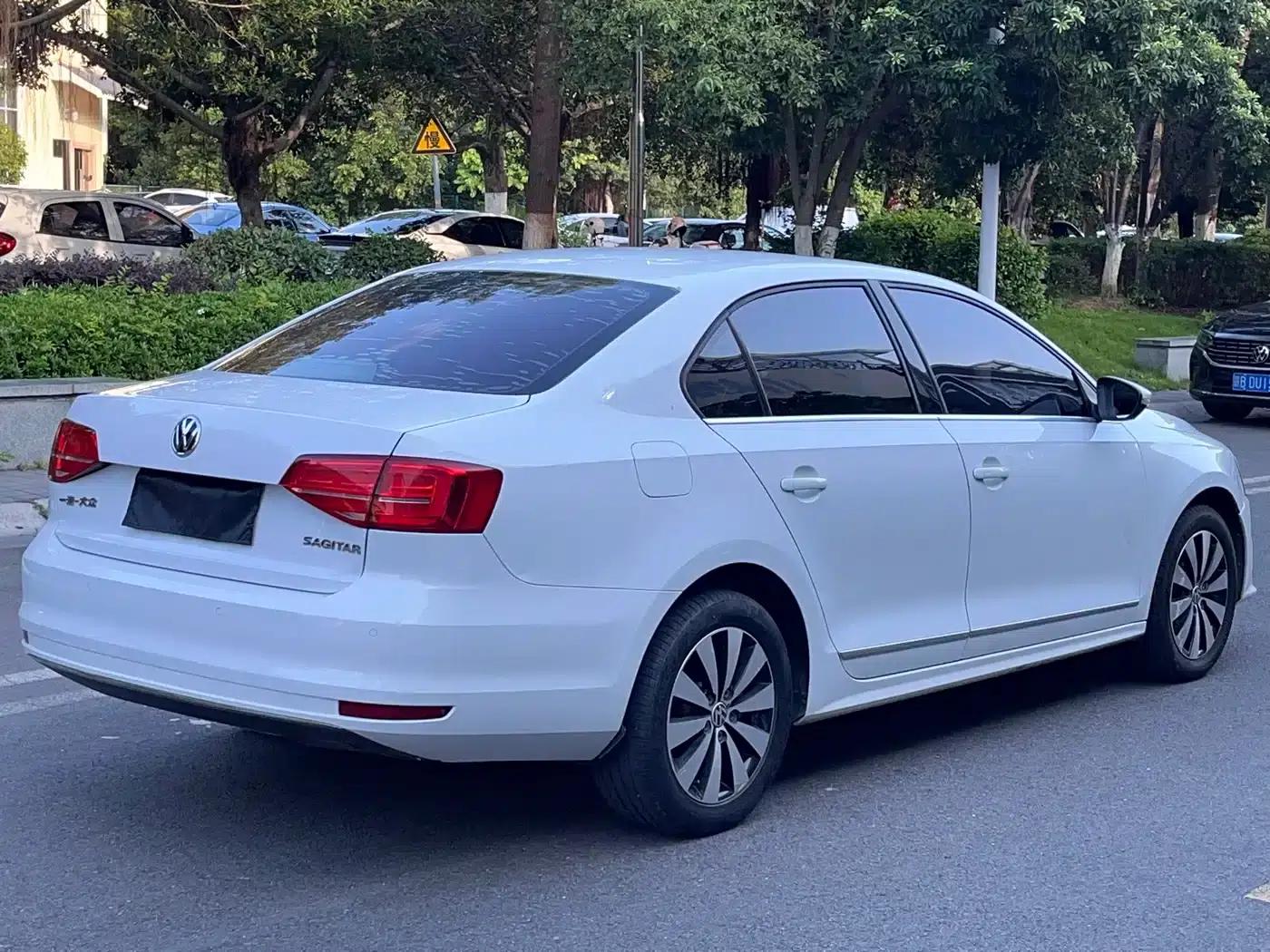 2017 Volkswagen Sagitar 1.6L Automatic Comfort Edition — миниатюра 4