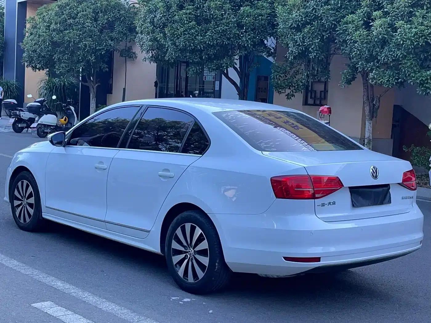 2017 Volkswagen Sagitar 1.6L Automatic Comfort Edition — миниатюра 6