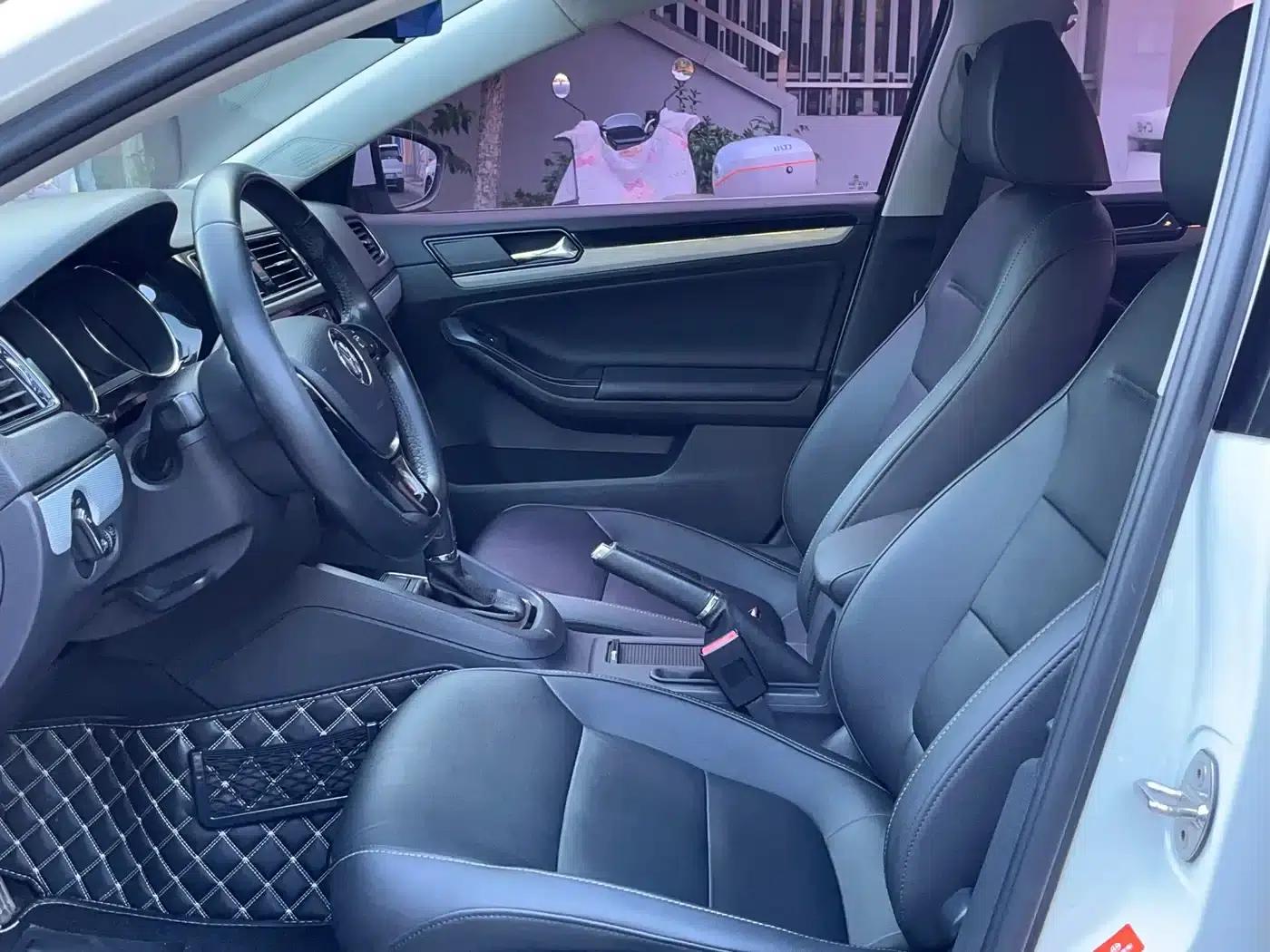 2017 Volkswagen Sagitar 1.6L Automatic Comfort Edition — миниатюра 7
