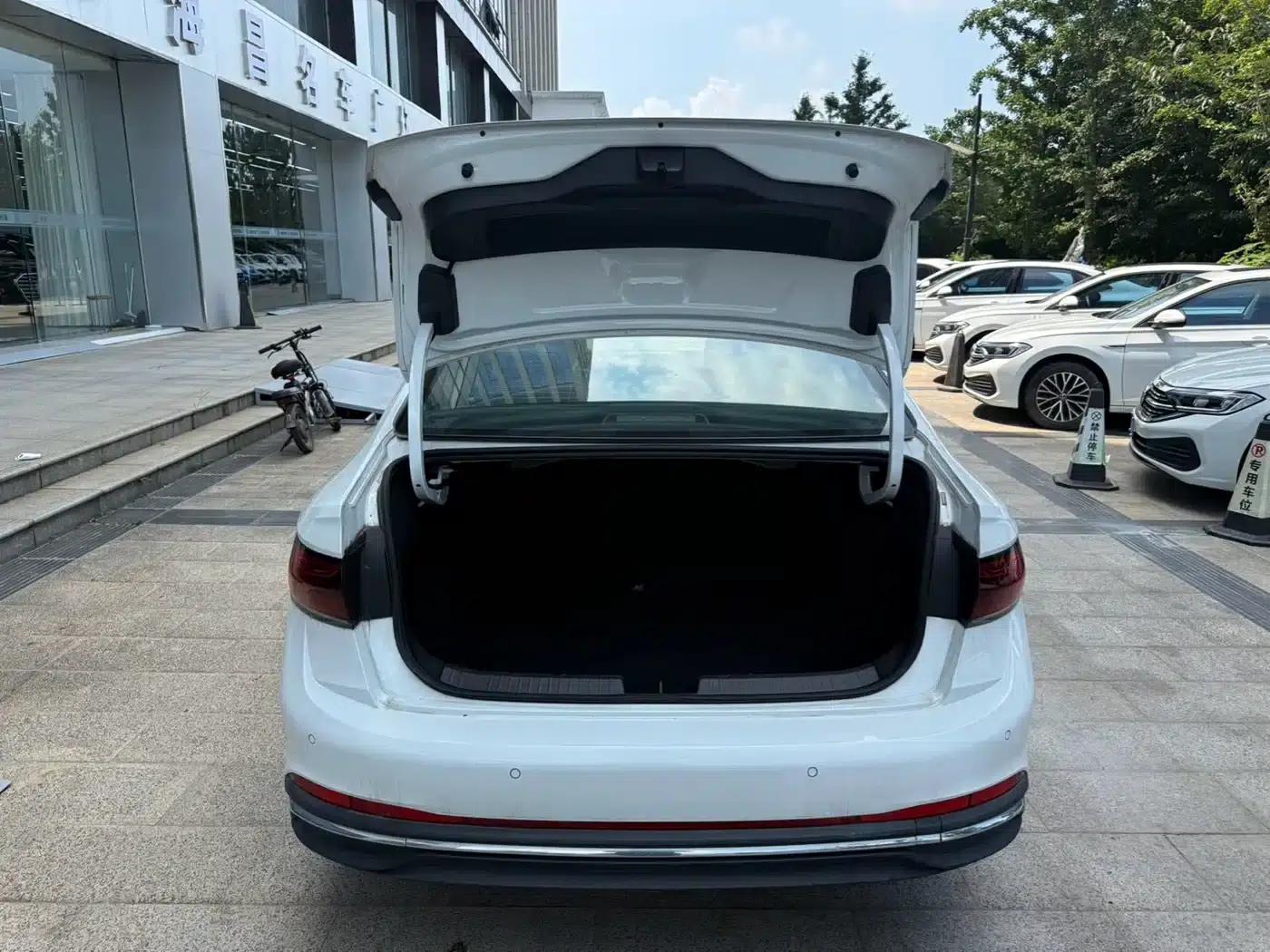 2024 Volkswagen Sagitar 200TSI DSG Flying Edition — миниатюра 11