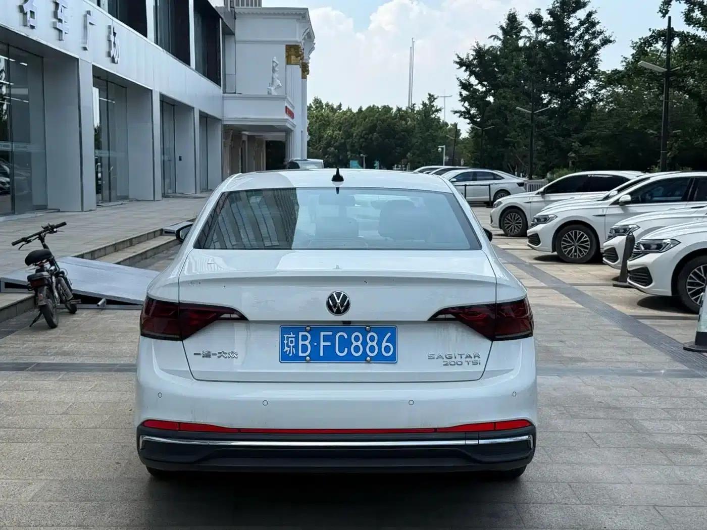 2024 Volkswagen Sagitar 200TSI DSG Flying Edition — миниатюра 4