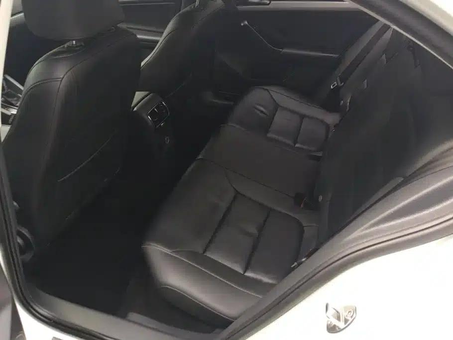 2018 Volkswagen Sagitar 1.6L Automatic Comfort Model — миниатюра 11