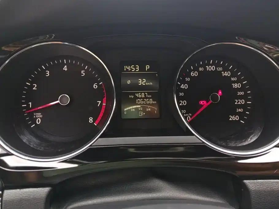 2018 Volkswagen Sagitar 1.6L Automatic Comfort Model — миниатюра 14