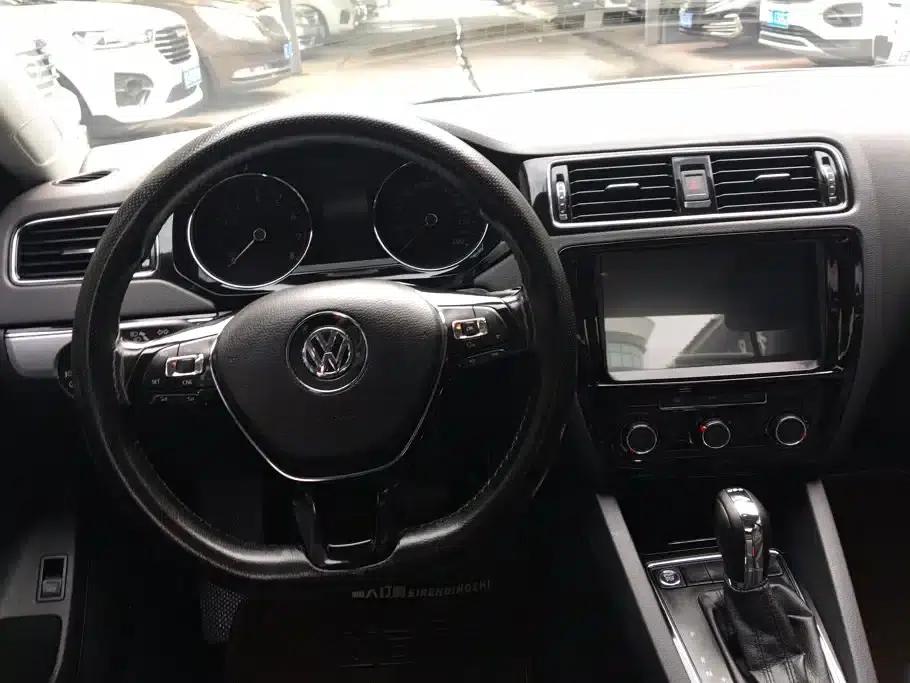 2018 Volkswagen Sagitar 1.6L Automatic Comfort Model — миниатюра 15
