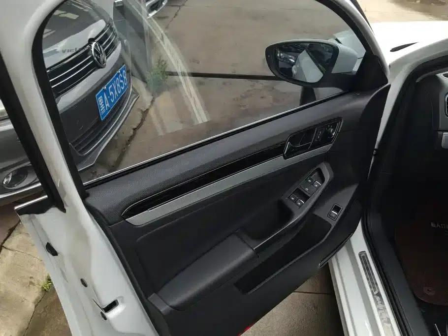 2018 Volkswagen Sagitar 1.6L Automatic Comfort Model — миниатюра 7