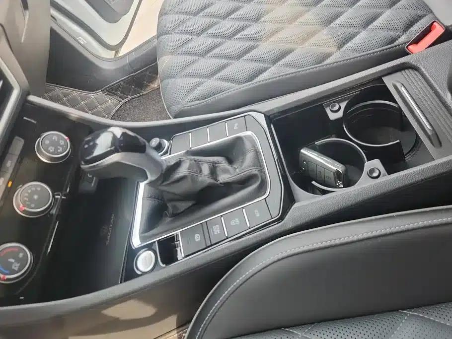 2023 Volkswagen Sagitar 300TSI DSG Excellence Edition — миниатюра 16