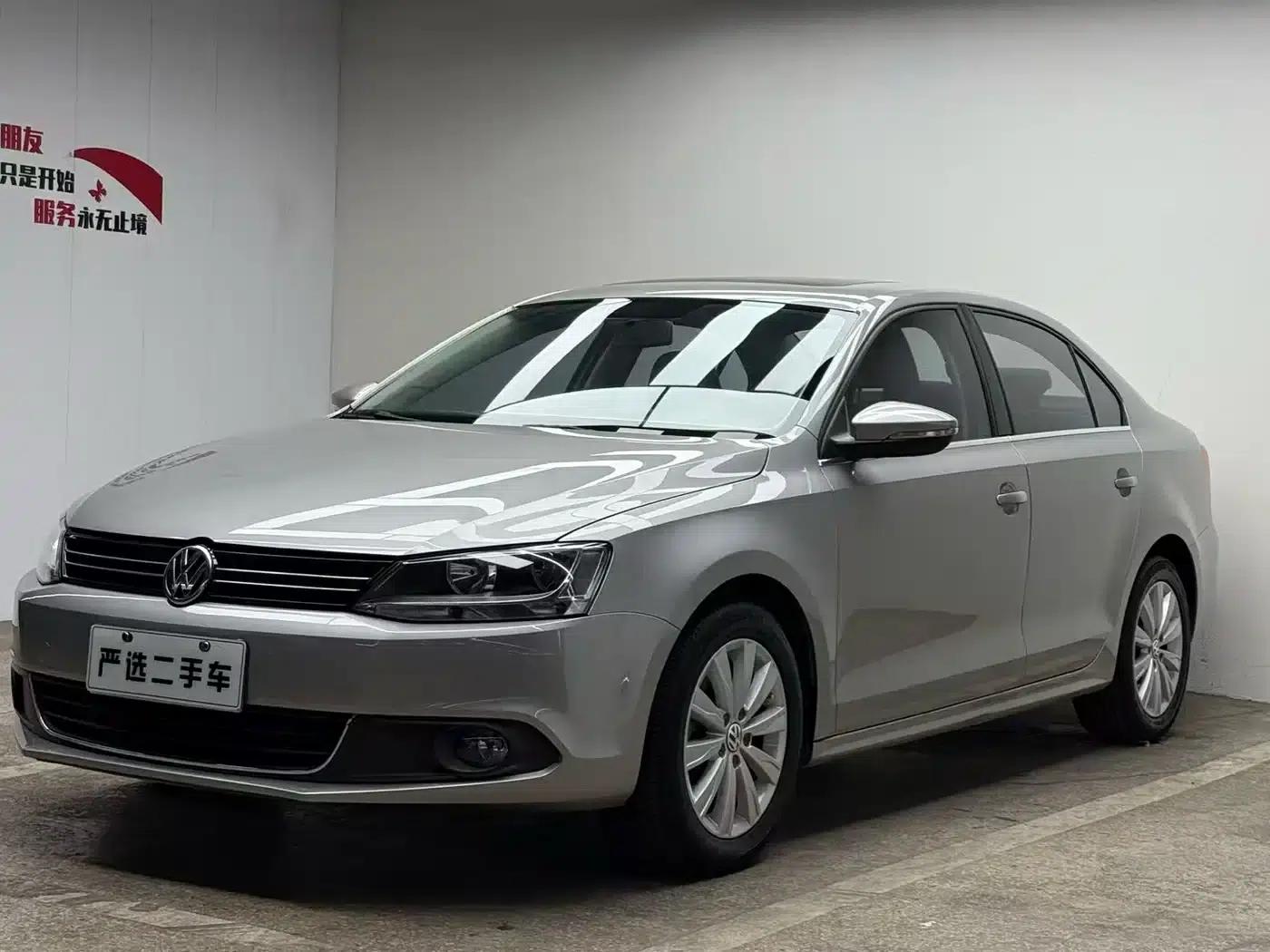 2014 Volkswagen Sagitar Facelift 1.6L Automatic Comfort Model — миниатюра 1