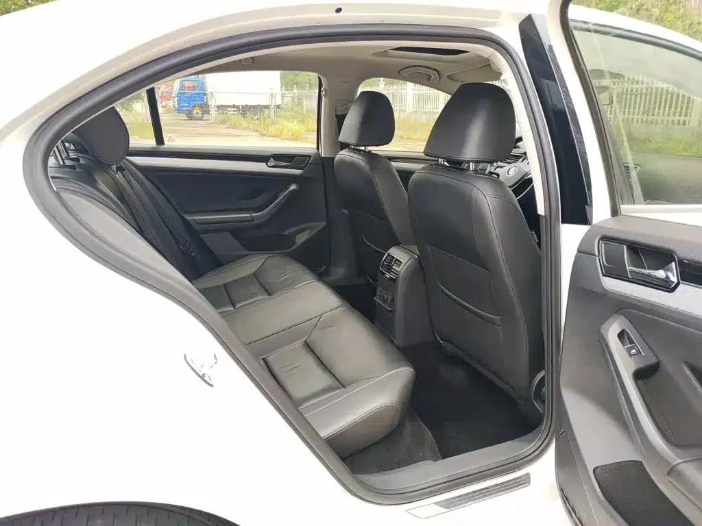 2015 Volkswagen Sagitar 1.6L Automatic Comfort Model — миниатюра 14