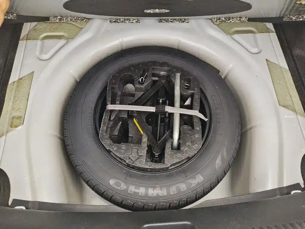 2015 Volkswagen Sagitar 1.6L Automatic Comfort Model — миниатюра 17