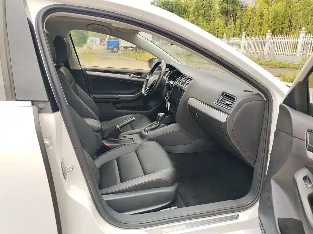 2015 Volkswagen Sagitar 1.6L Automatic Comfort Model — миниатюра 20
