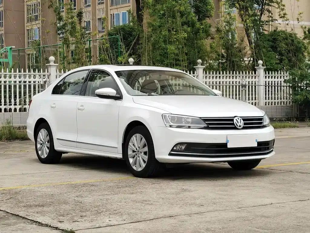 2015 Volkswagen Sagitar 1.6L Automatic Comfort Model — миниатюра 23