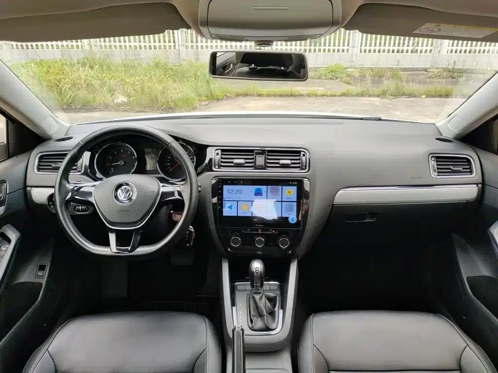 2015 Volkswagen Sagitar 1.6L Automatic Comfort Model — миниатюра 8