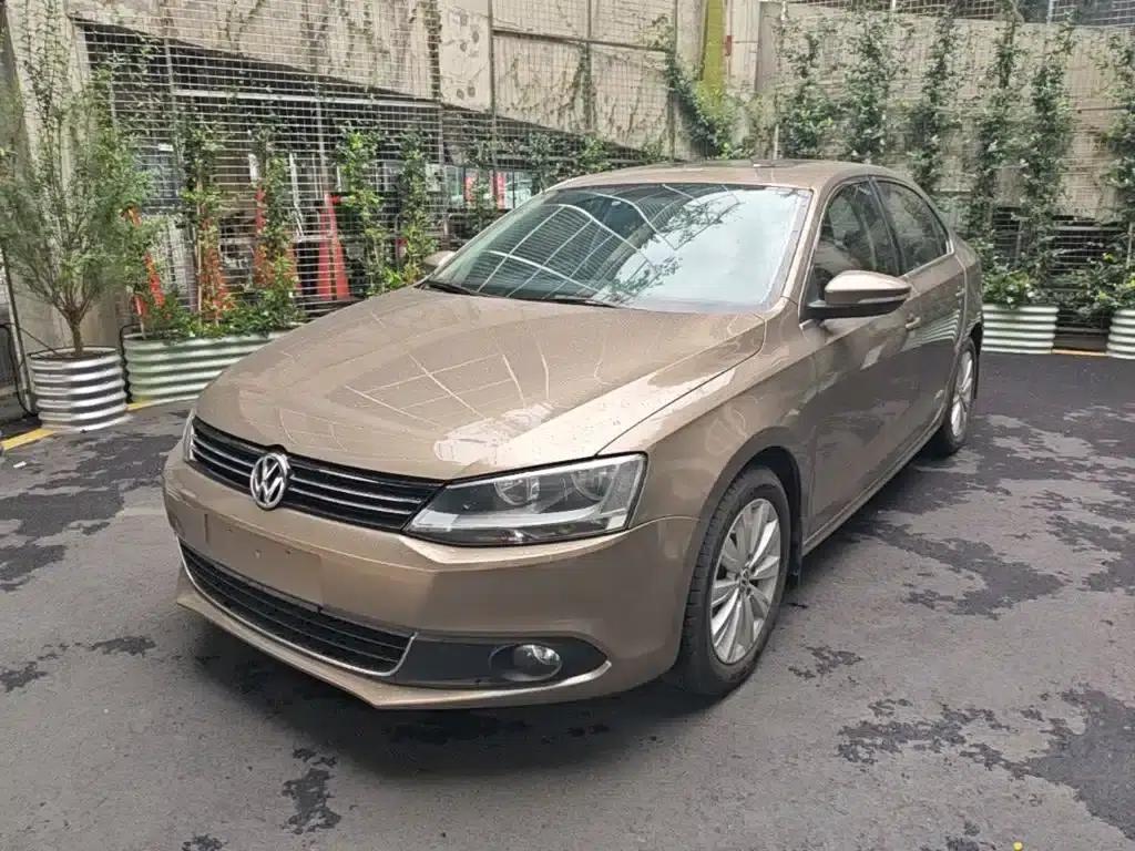 2014 Volkswagen Sagitar Facelift 1.6L Automatic Comfort Model — миниатюра 1