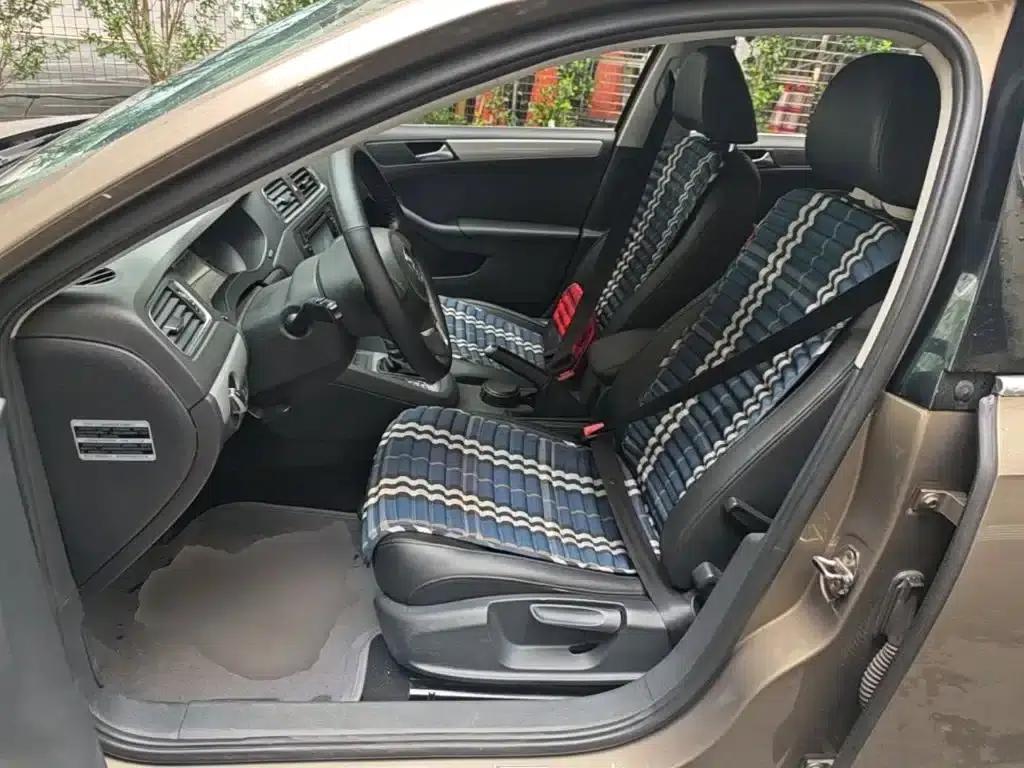 2014 Volkswagen Sagitar Facelift 1.6L Automatic Comfort Model — миниатюра 15