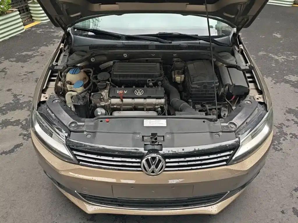 2014 Volkswagen Sagitar Facelift 1.6L Automatic Comfort Model — миниатюра 20