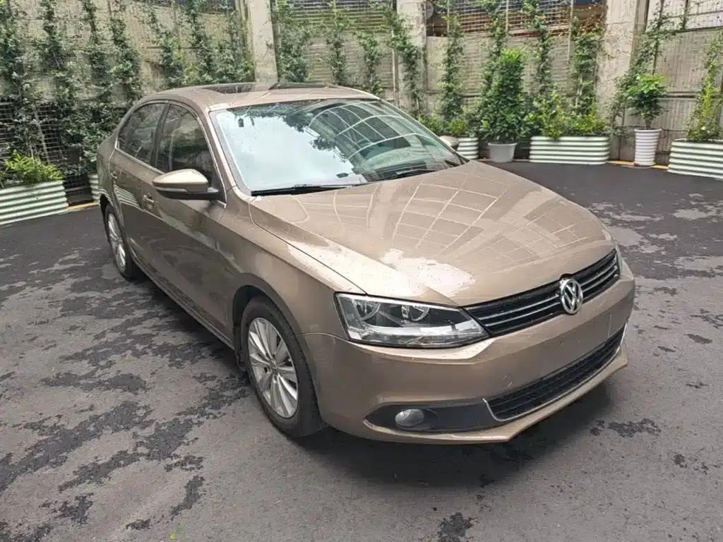 2014 Volkswagen Sagitar Facelift 1.6L Automatic Comfort Model — миниатюра 4